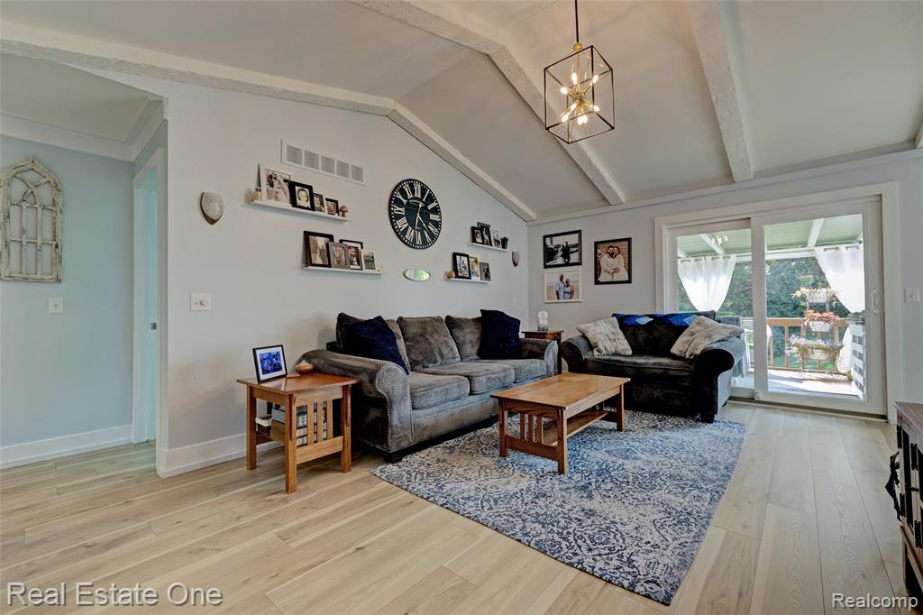 5327 Edgar Road Clarkston, MI 48346 - Photo 6 of 68