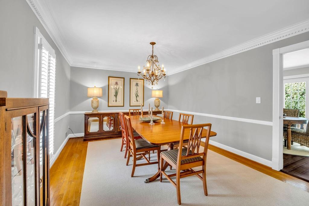 7650 Ryefield Drive Sandy Springs, GA 30350 - Photo 5 of 38 a dining room with furniture and window