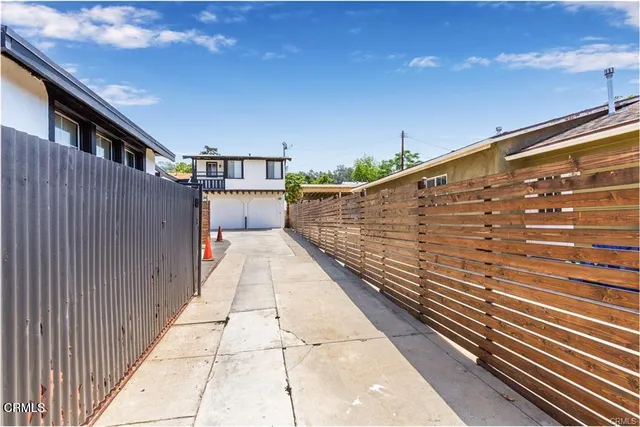 $2,140 | 6854 North Figueroa Street, Los Angeles, CA 90042