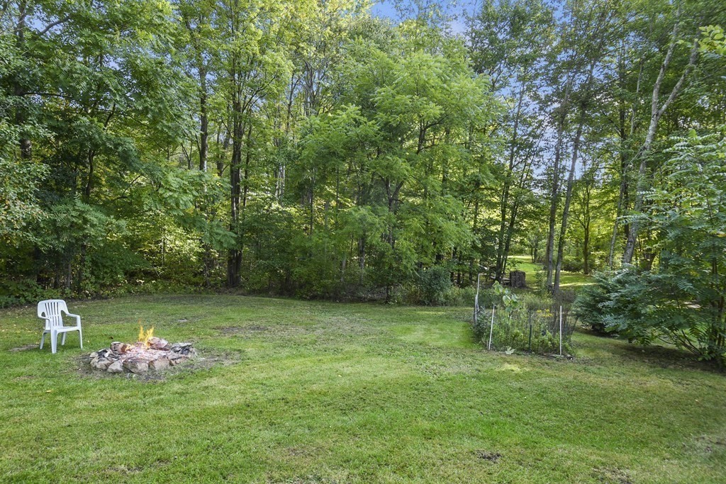 47 Center Road Shirley, MA 01464 - Photo 3 of 30
