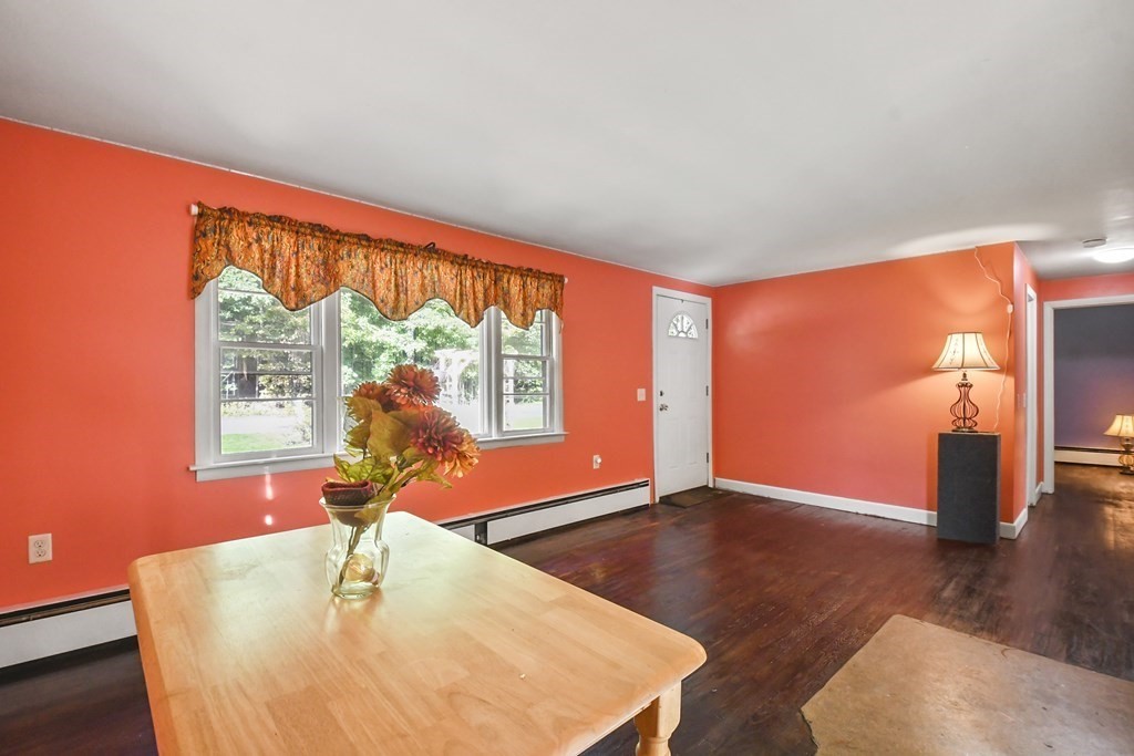 47 Center Road Shirley, MA 01464 - Photo 4 of 30