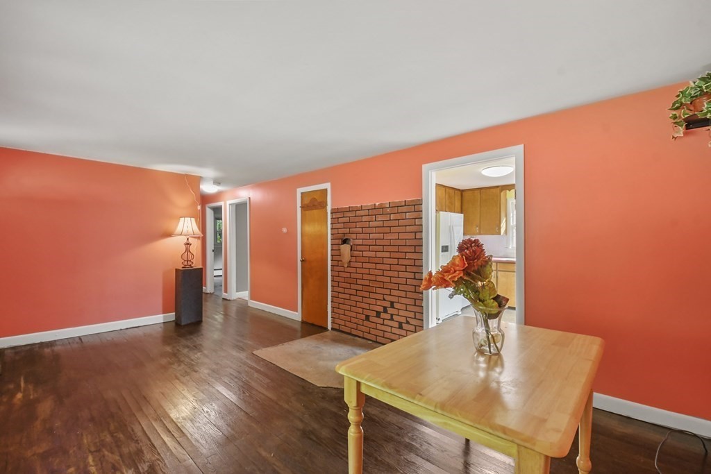 47 Center Road Shirley, MA 01464 - Photo 5 of 30