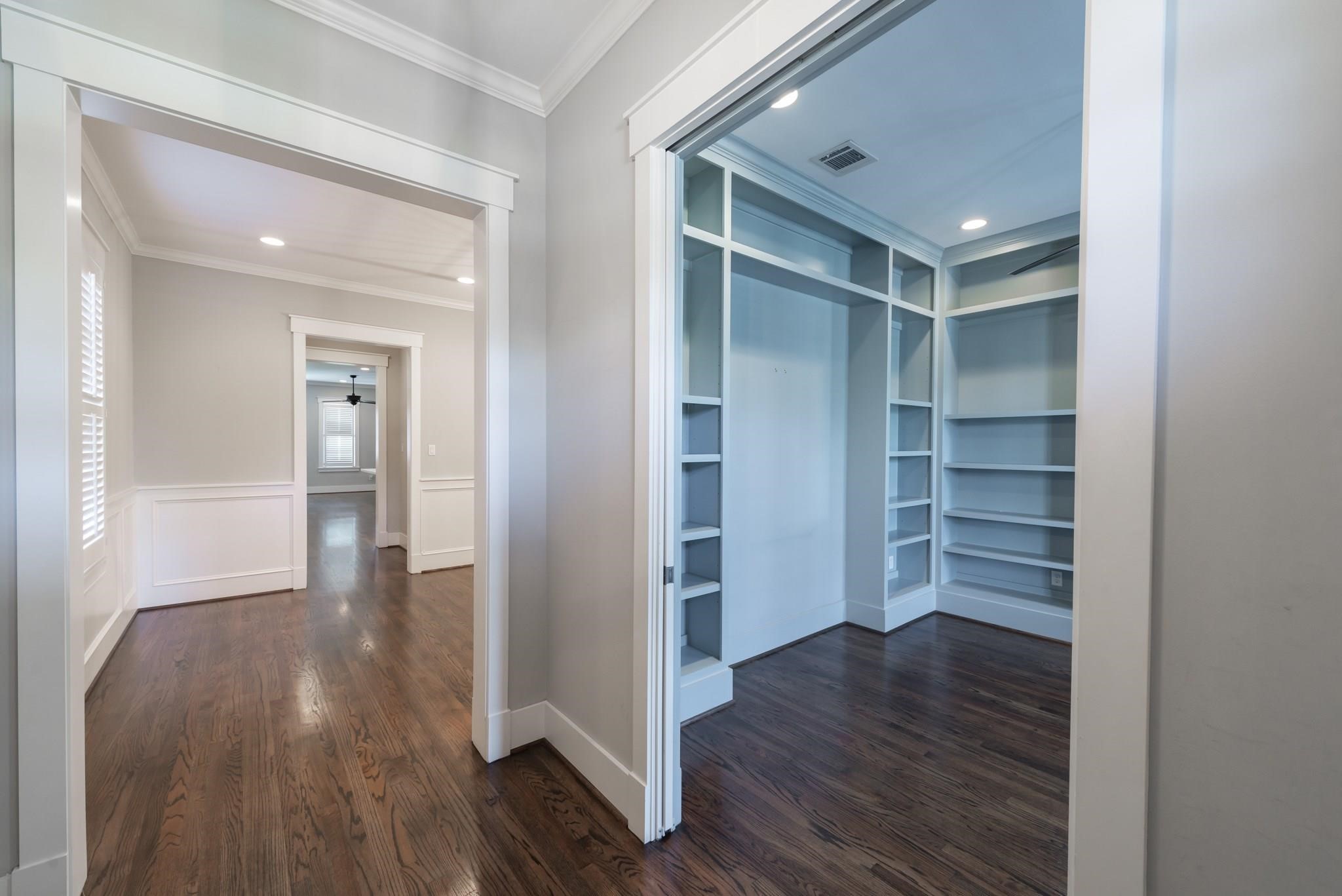 734 Allston Street, Unit B Houston, TX 77007 - Photo 2 of 28 Upon entering the foyer, you are greeted with lovely hard surface flooring. The study is to the right.