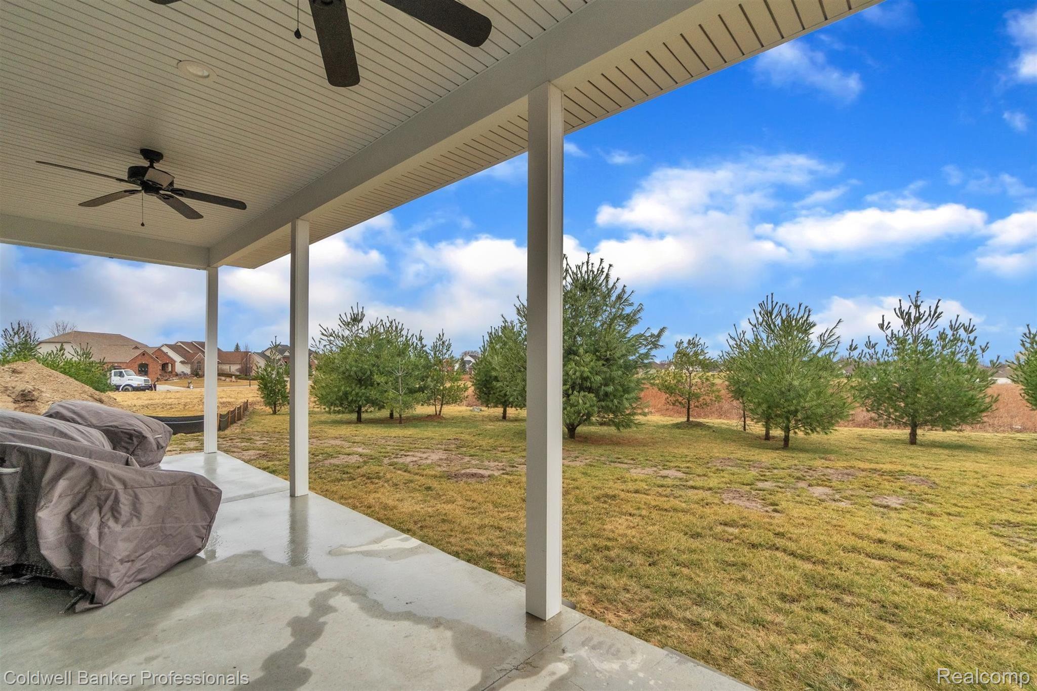 9105 Copper Ridge Court Davison, MI 48423 - Photo 8 of 42 44-9105 Copper Ridge Ct-windowstill-real-estate-photography-44.jpg