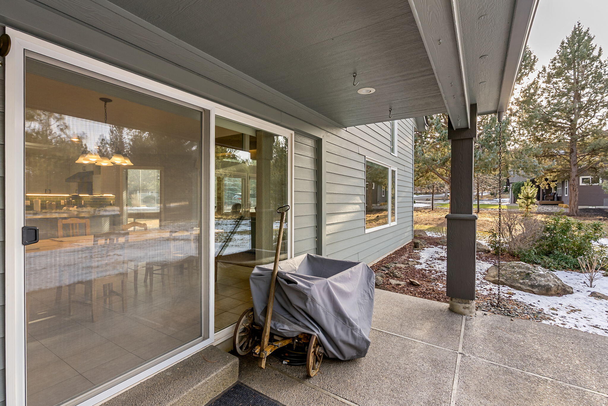 900 Northwest Chelsea Loop Bend, OR 97703 - Photo 40 of 63 40-web-or-mls-Riley Visuals-40
