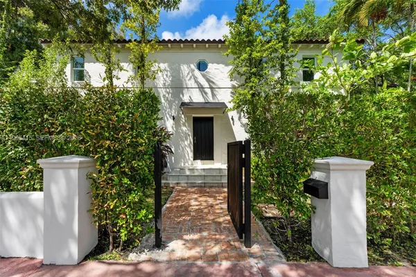 $40,000 | 5812 Alton Road, Miami Beach, FL 33140