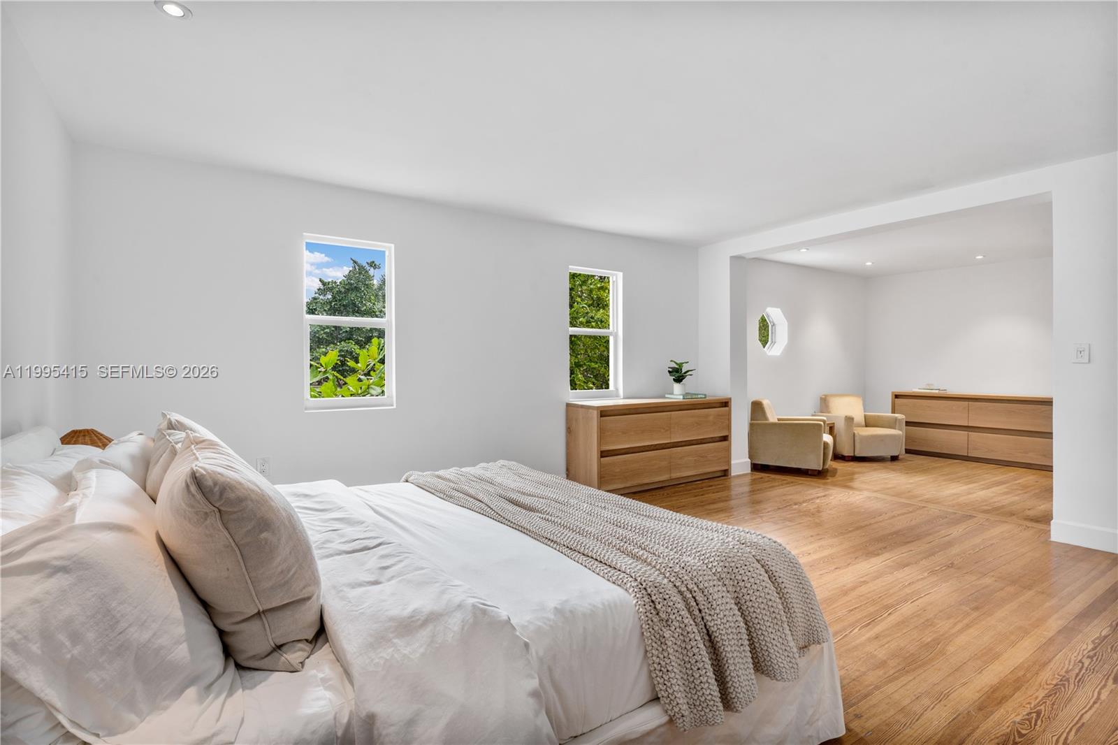 5812 Alton Road Miami Beach, FL 33140 - Photo 13 of 39