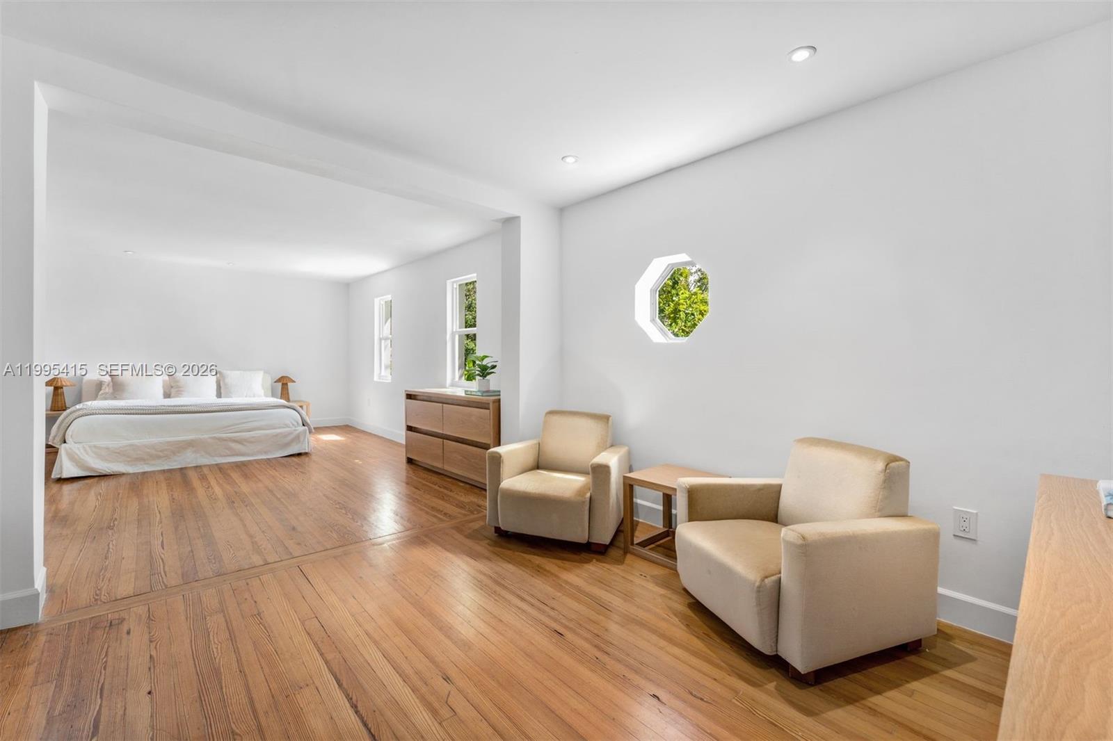 5812 Alton Road Miami Beach, FL 33140 - Photo 14 of 39