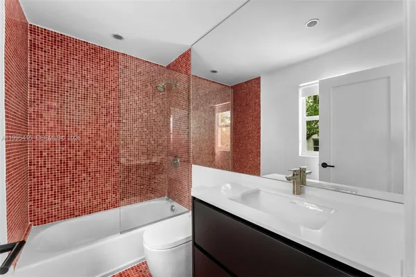 $40,000 | 5812 Alton Road, Miami Beach, FL 33140