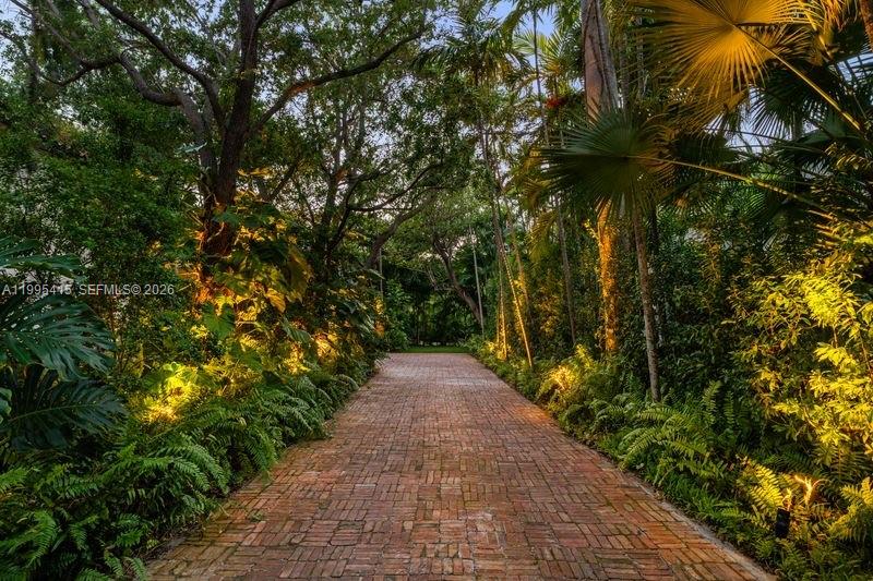 5812 Alton Road Miami Beach, FL 33140 - Photo 33 of 39