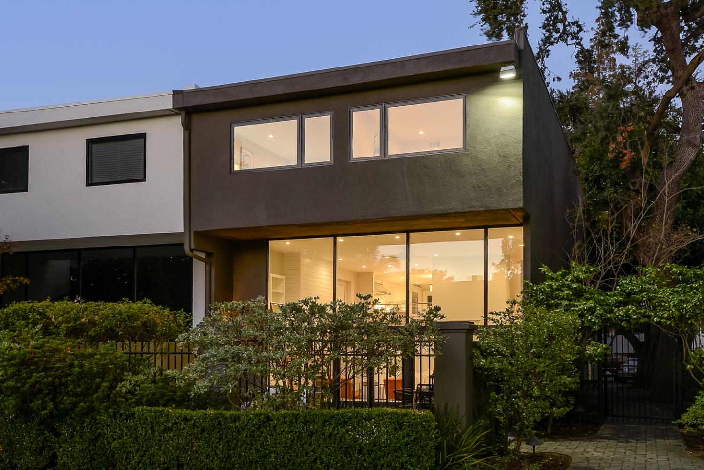 153 Stone Pine Lane Menlo Park, CA 94025 - Photo 29 of 31 a front view of house along with green space