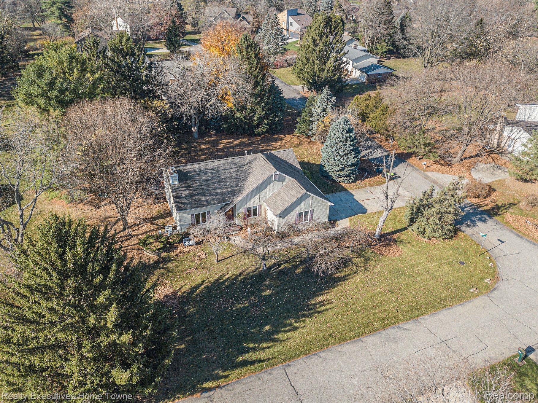 61439 Spring Circle Trail Washington, MI 48094 - Photo 2 of 28 Gallery Image 2