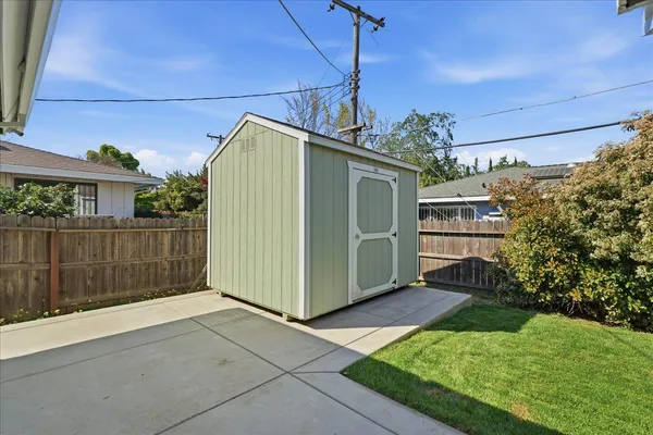 $609,900 | 5637 Kiva Drive, Carmichael, CA 95608