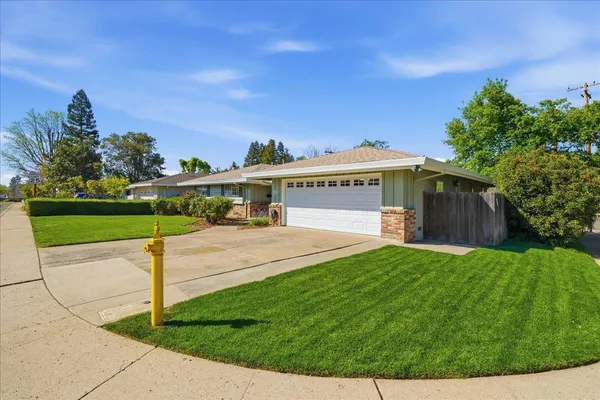 $609,900 | 5637 Kiva Drive, Carmichael, CA 95608