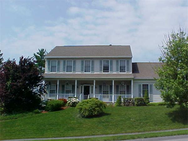 27 Hawthorne Road Shrewsbury, MA 01545 - Photo 1 of 30 Gallery Image 1