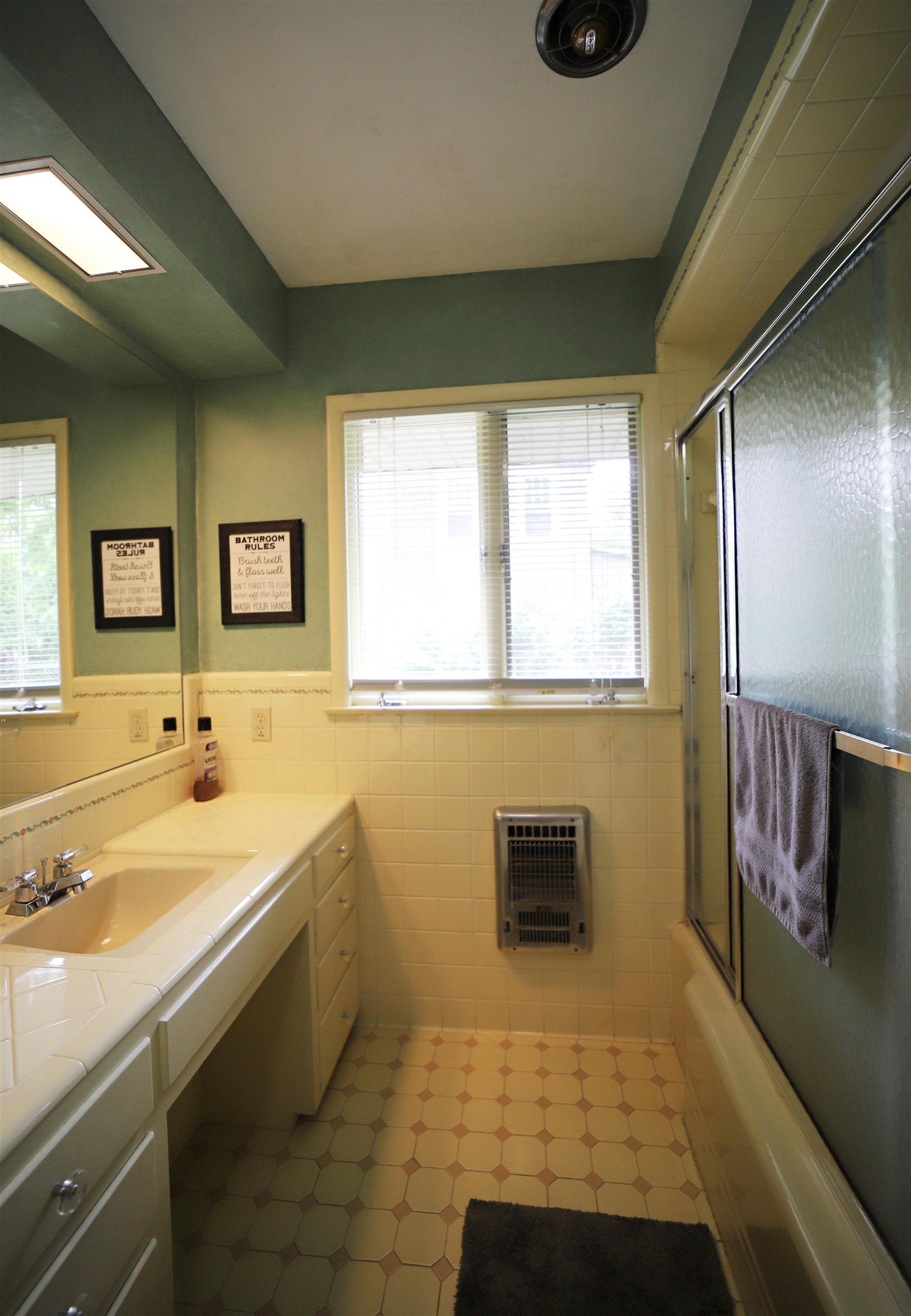 1910 Hampden Road Flint, MI 48503 - Photo 21 of 38 50088681-20.JPG
