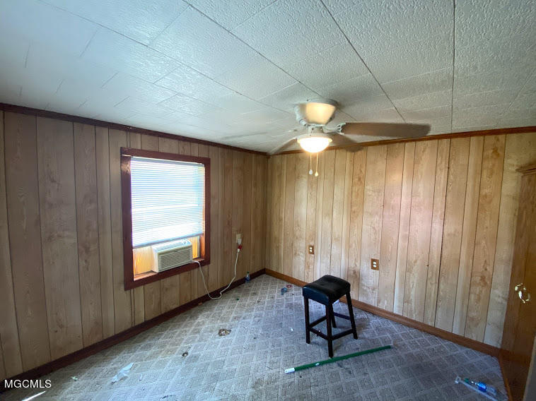 4619 Hilma Street Moss Point, MS 39563 - Photo 9 of 15 08