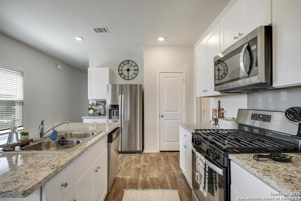 6424 Embankment Road San Antonio, TX 78252 - Photo 11 of 43