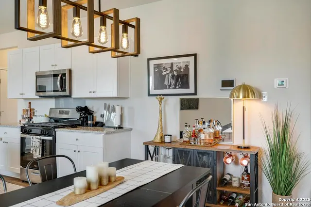 $2,195 | 6424 Embankment Road, San Antonio, TX 78252