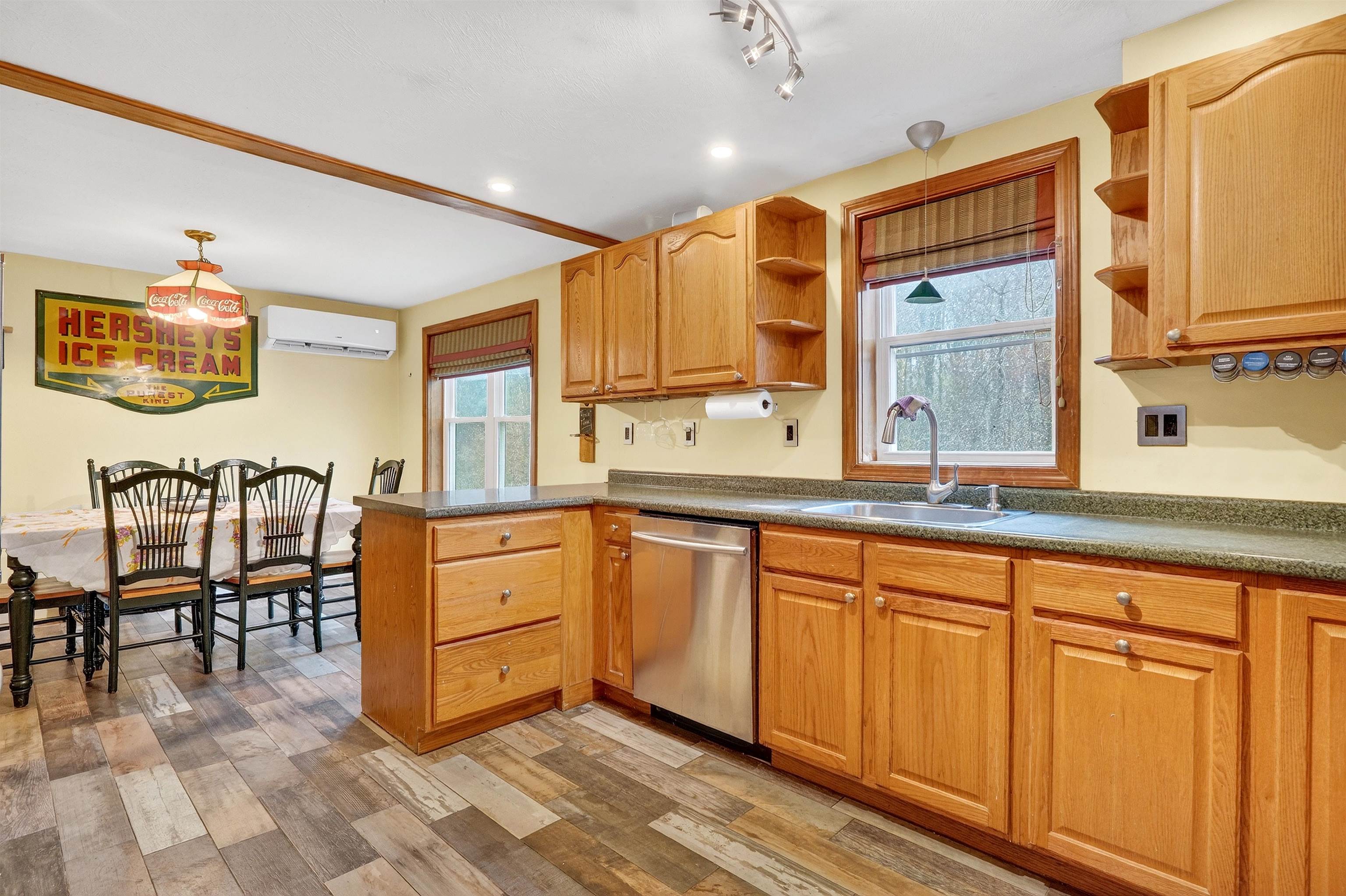 6 Homestead Drive Derry, NH 03038 - Photo 7 of 51