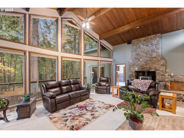 $1,150,000 | 894 Colwell Hill Lane, Roseburg, OR 97471
