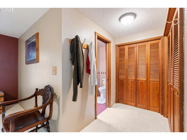 $1,150,000 | 894 Colwell Hill Lane, Roseburg, OR 97471