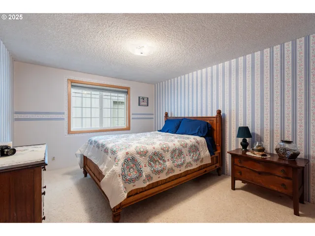 $1,150,000 | 894 Colwell Hill Lane, Roseburg, OR 97471