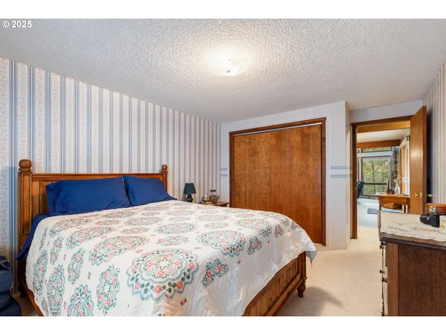 $1,150,000 | 894 Colwell Hill Lane, Roseburg, OR 97471