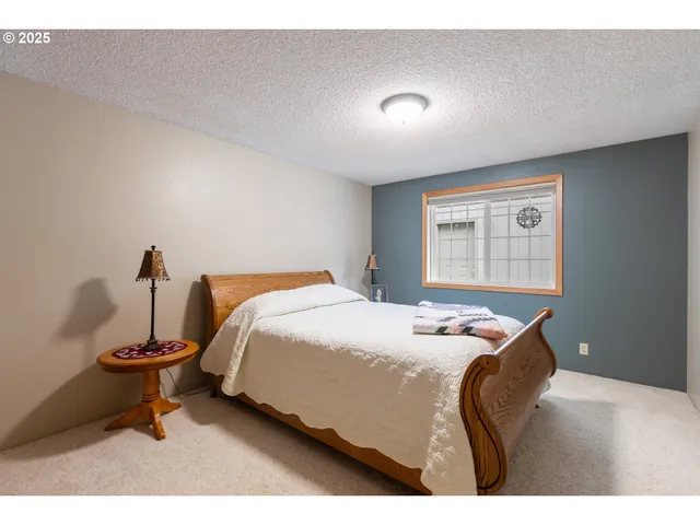 $1,150,000 | 894 Colwell Hill Lane, Roseburg, OR 97471