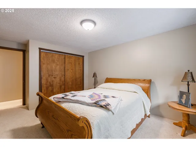 $1,150,000 | 894 Colwell Hill Lane, Roseburg, OR 97471