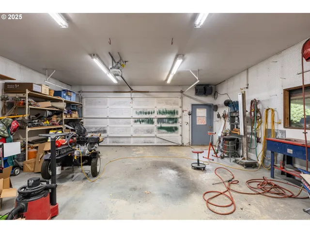 $1,150,000 | 894 Colwell Hill Lane, Roseburg, OR 97471