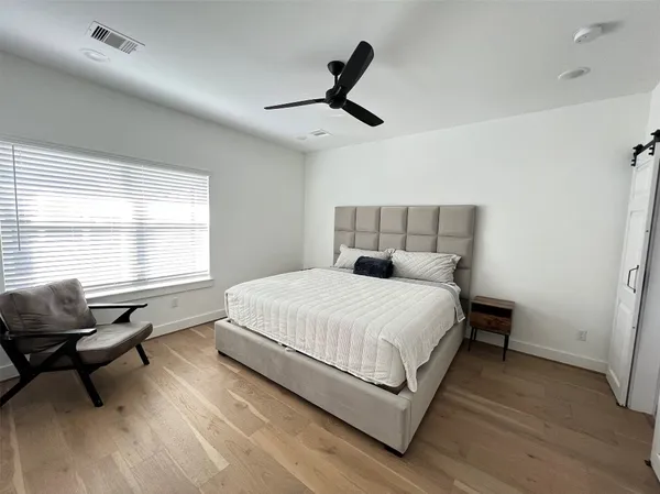 $2,500 | 316 Thornton Road, Unit E, Houston, TX 77018