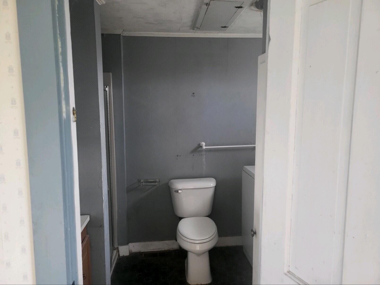 102 Hathorne Point Road Cushing, ME 04563 - Photo 10 of 28 1ST FLOOR BATH