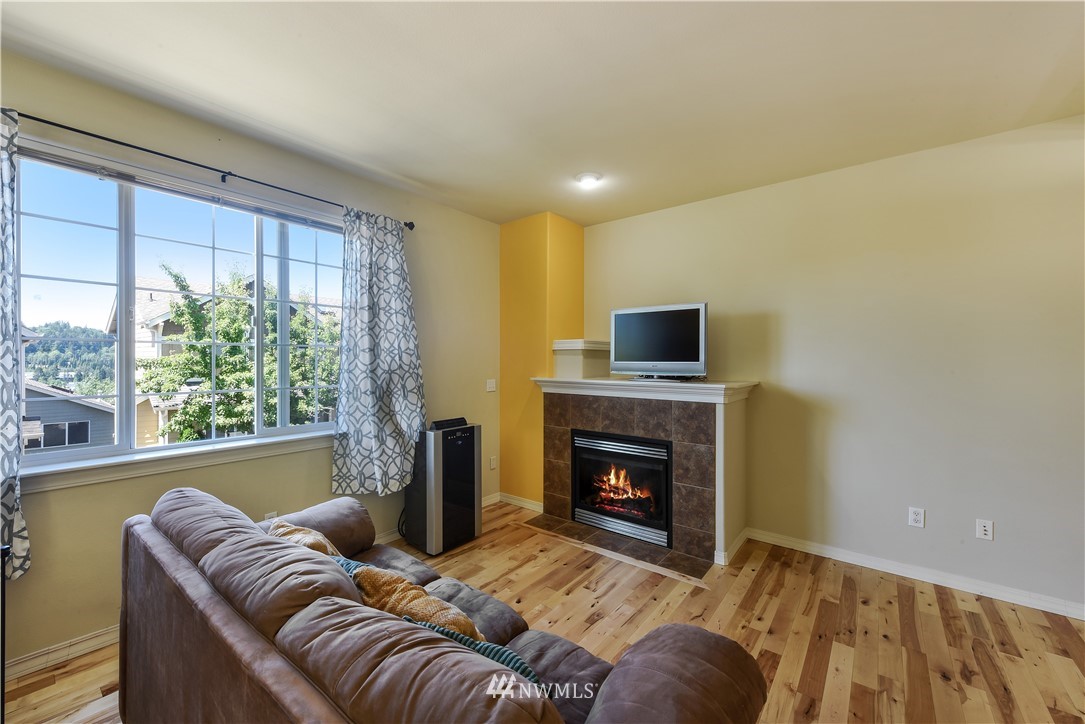 24053 40th Lane Southeast Bothell, WA 98021 - Photo 3 of 15