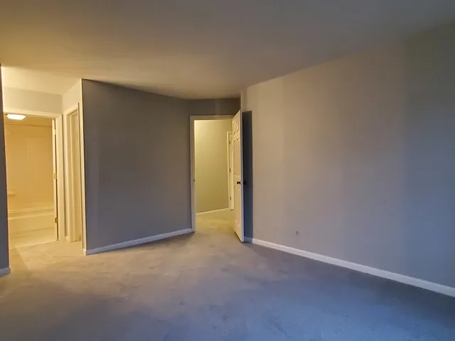 $2,450 | 325 Satinwood Court South, Buffalo Grove, IL 60089