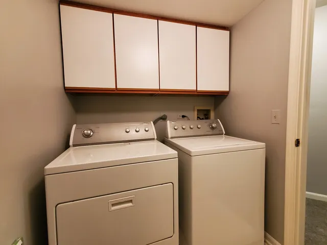 $2,450 | 325 Satinwood Court South, Buffalo Grove, IL 60089