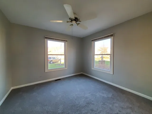 $2,450 | 325 Satinwood Court South, Buffalo Grove, IL 60089