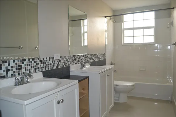 $3,400 | 1935 Madeira Drive, Unit 1935, Weston, FL 33327