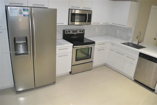 $3,400 | 1935 Madeira Drive, Unit 1935, Weston, FL 33327