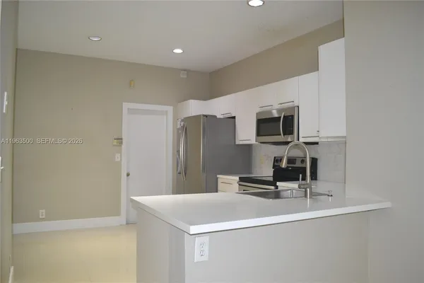 $3,400 | 1935 Madeira Drive, Unit 1935, Weston, FL 33327
