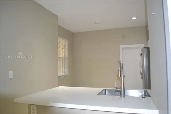 $3,400 | 1935 Madeira Drive, Unit 1935, Weston, FL 33327