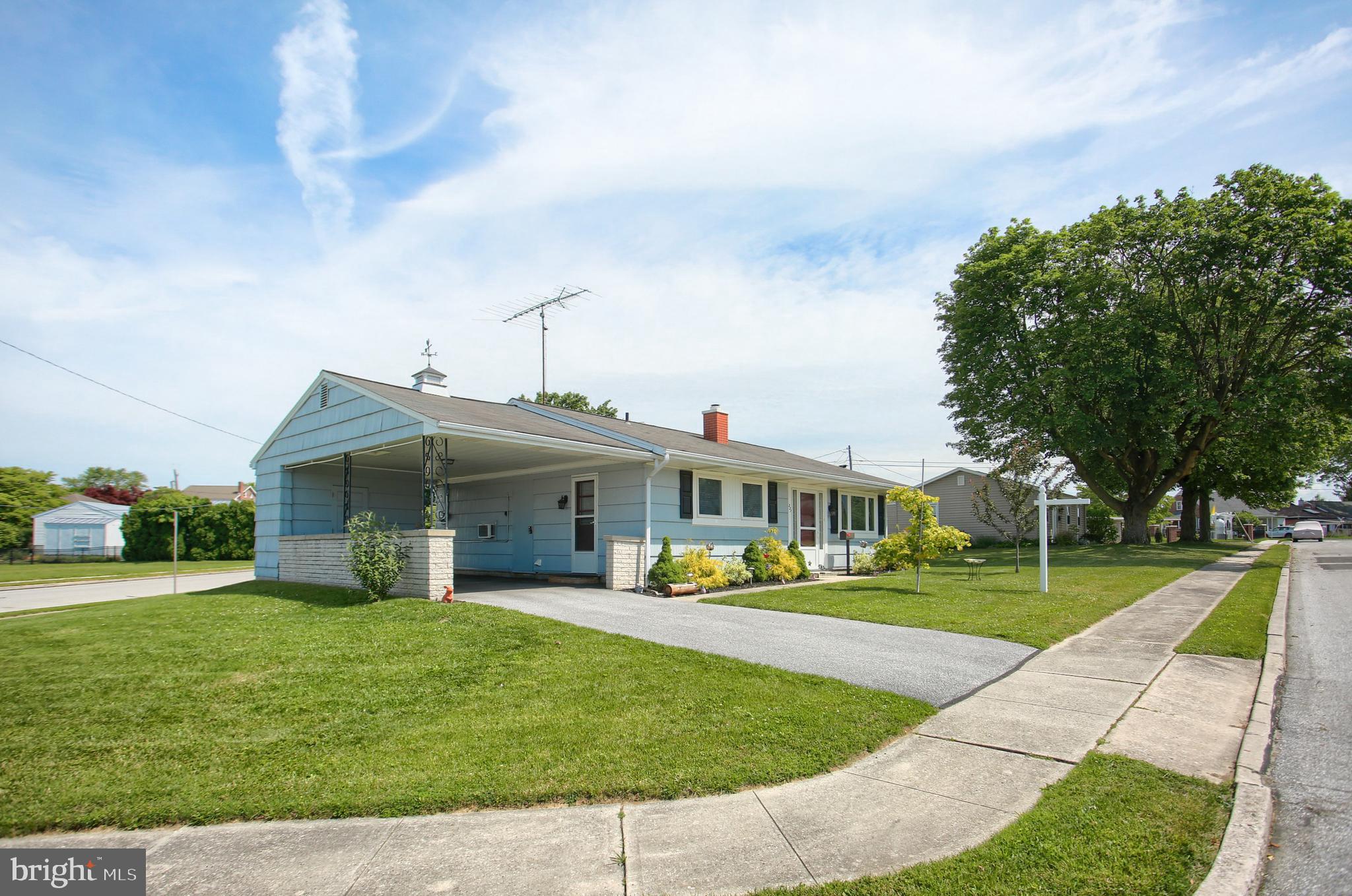 331 Sycamore Lane Hanover, PA 17331 - Photo 3 of 23 Gallery Image 3
