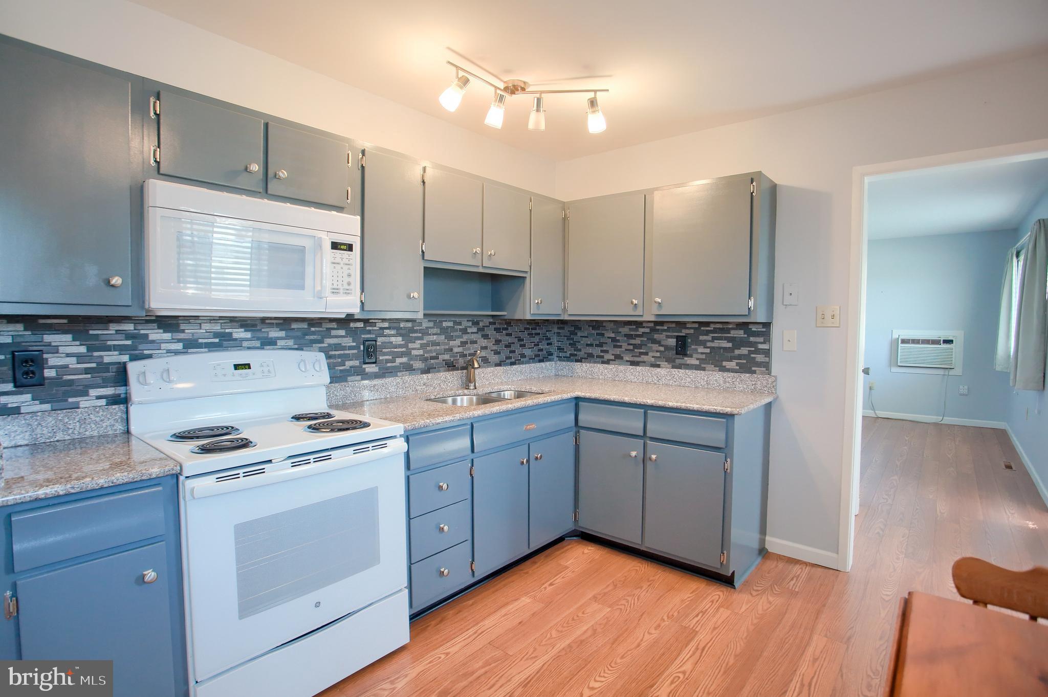 331 Sycamore Lane Hanover, PA 17331 - Photo 6 of 23 Gallery Image 6