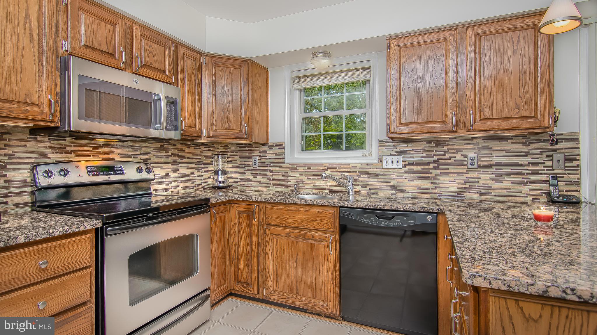 11991 Sentinel Point Court Reston, VA 20191 - Photo 8 of 27 Kitchen