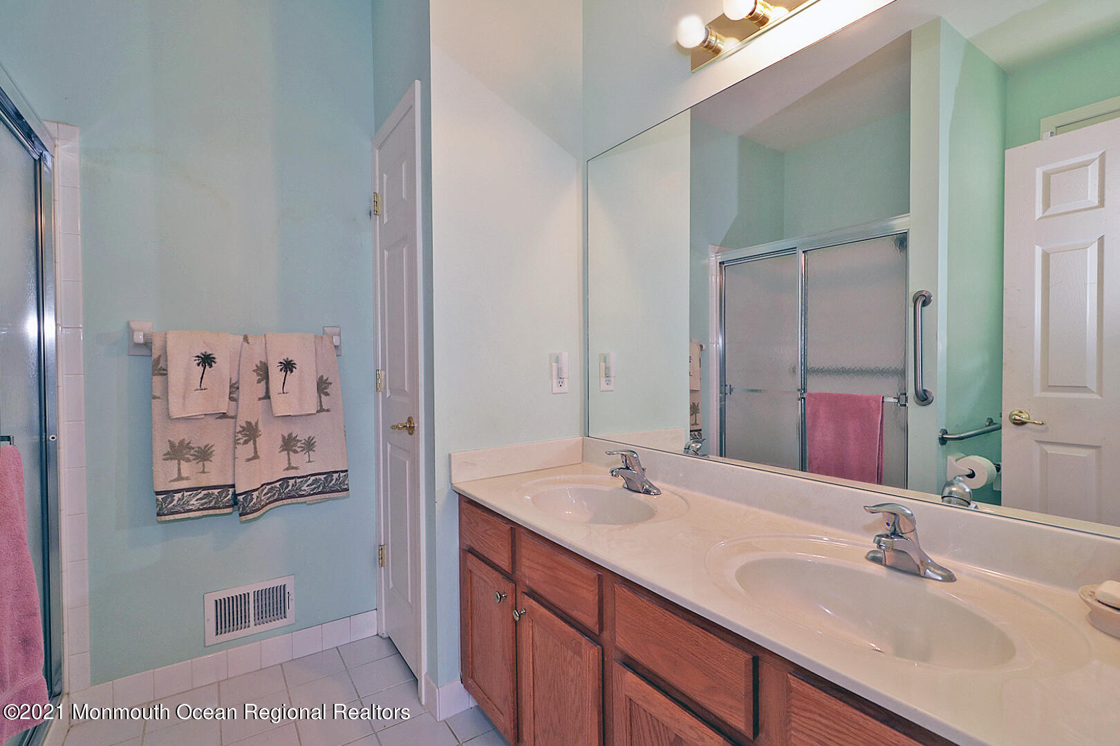 10 Silver Maple Lane Howell, NJ 07731 - Photo 25 of 37 a bathroom with a sink and a mirror