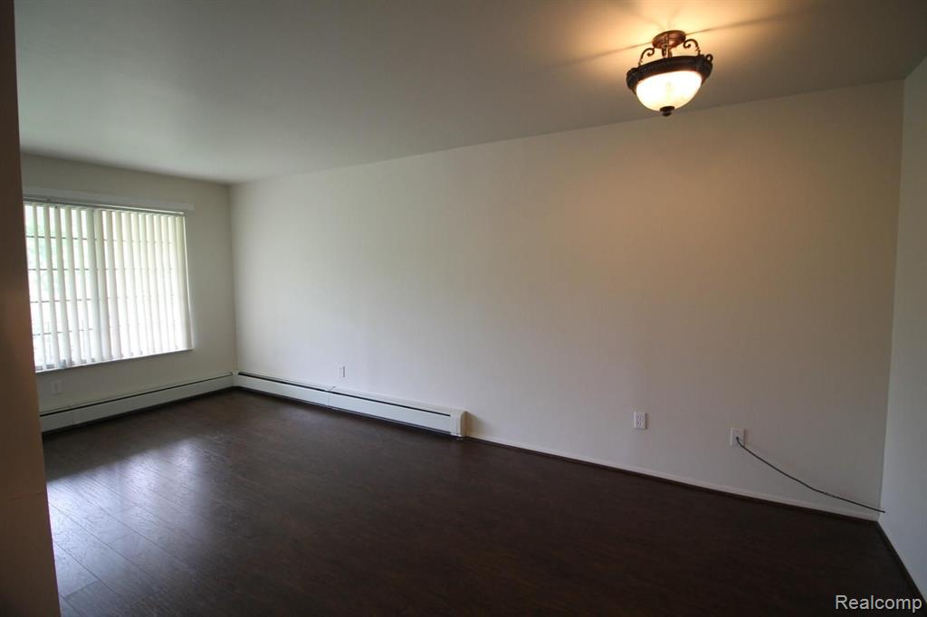 419 Prospect Street, Unit 202 Romeo, MI 48065 - Photo 9 of 17