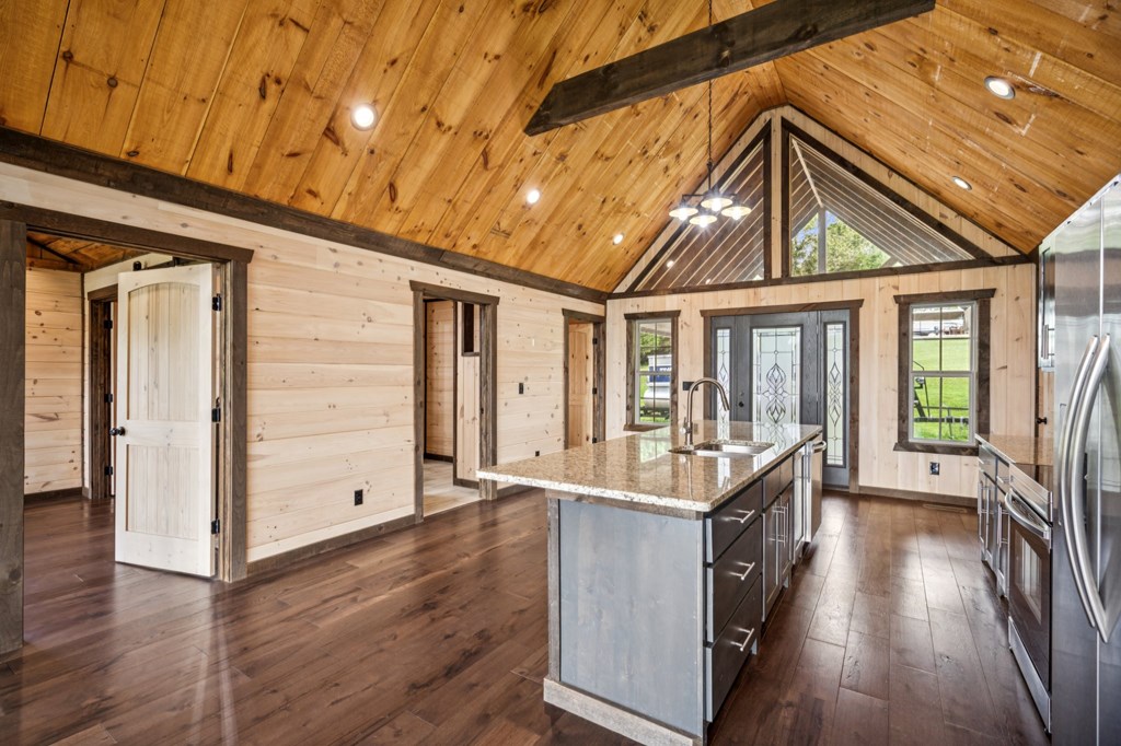 335 Mountain Road Morganton, GA 30560 - Photo 8 of 37