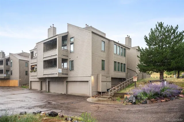 $580,000 | 23726 Pondview Place, Golden, CO 80401