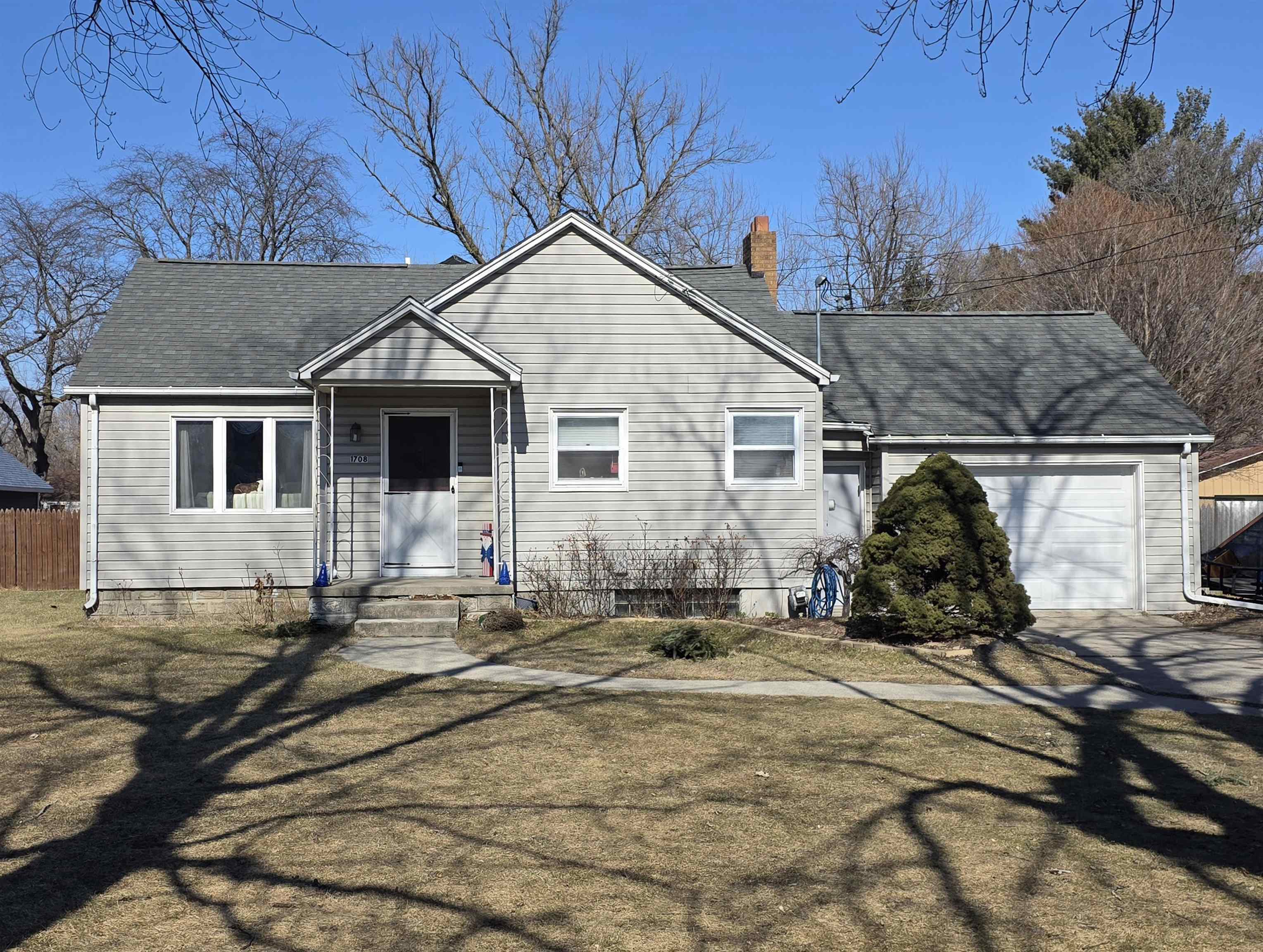 1708 West Ridge Road Bay City, MI 48708 - Photo 1 of 52