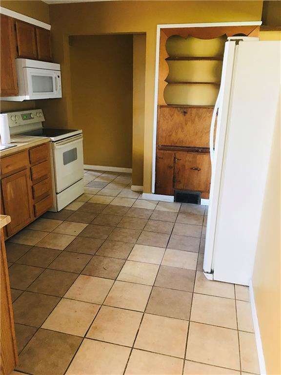 27 East Stop 13 Road Indianapolis, IN 46227 - Photo 5 of 15 Gallery Image 5
